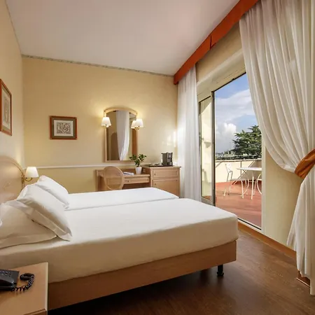 Santa Costanza By Omnia Hotel