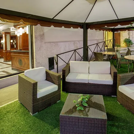 Santa Costanza By Omnia Hotel