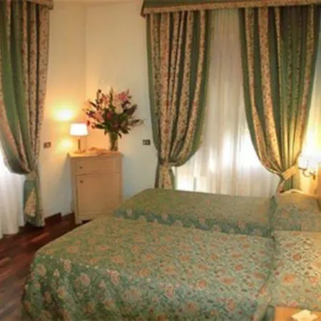 Hotel Santa Costanza By Omnia