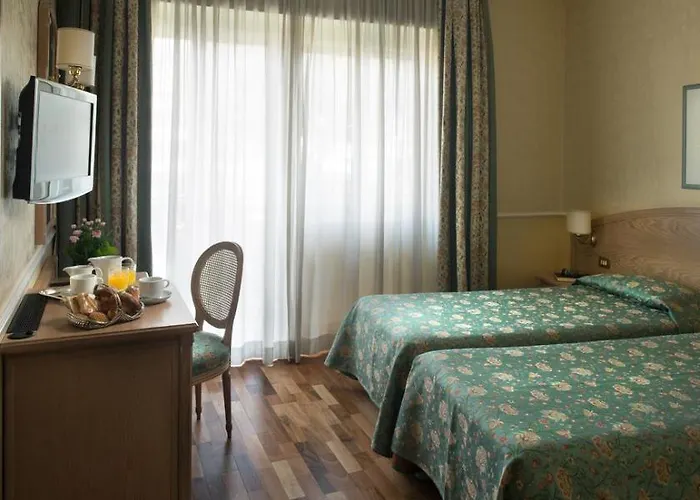 Santa Costanza By Omnia Hotel 4*