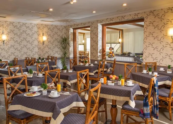 Santa Costanza By Omnia Hotel