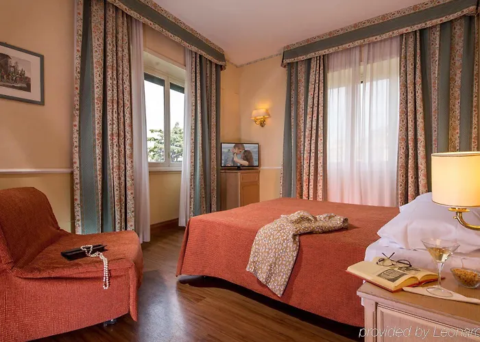 Hotel Santa Costanza By Omnia